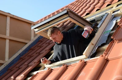 Pose de fenêtres de toit Velux à Gouttières